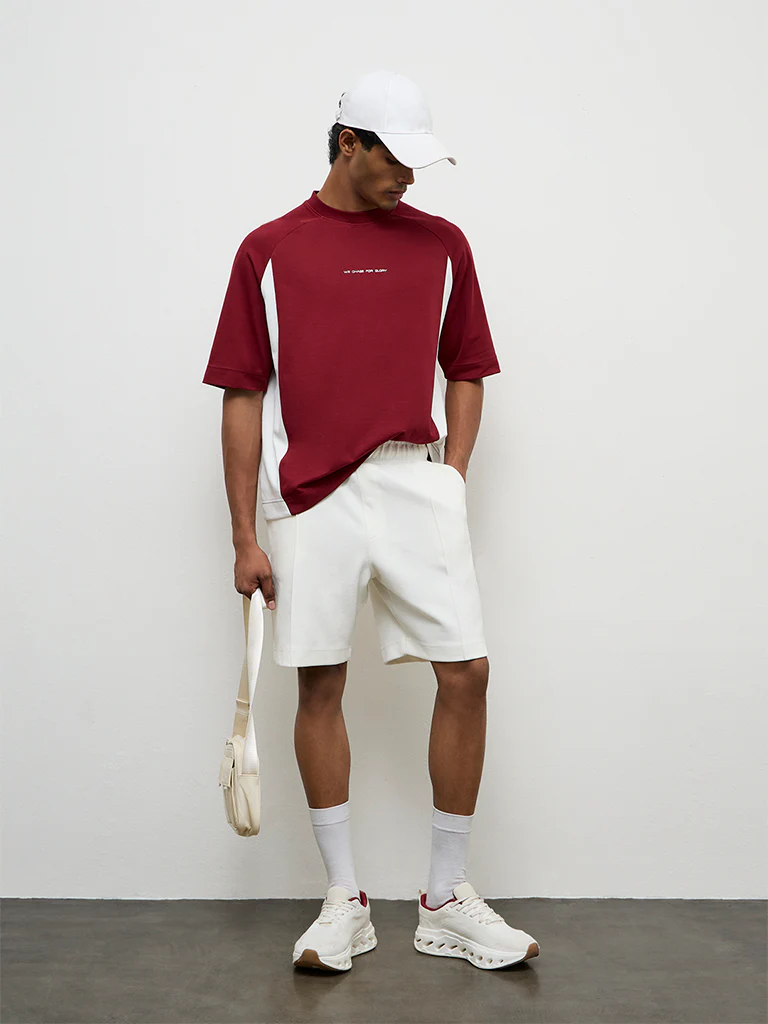 Nuoflexx Red Stripe-Design Relaxed Fit T-Shirt - Image 2