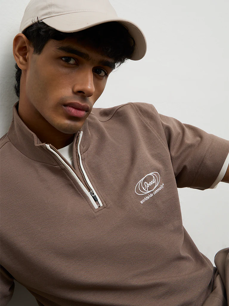 Nuoflexx Taupe Text-Detail Relaxed Fit Cotton-Blend T-Shirt - Image 4