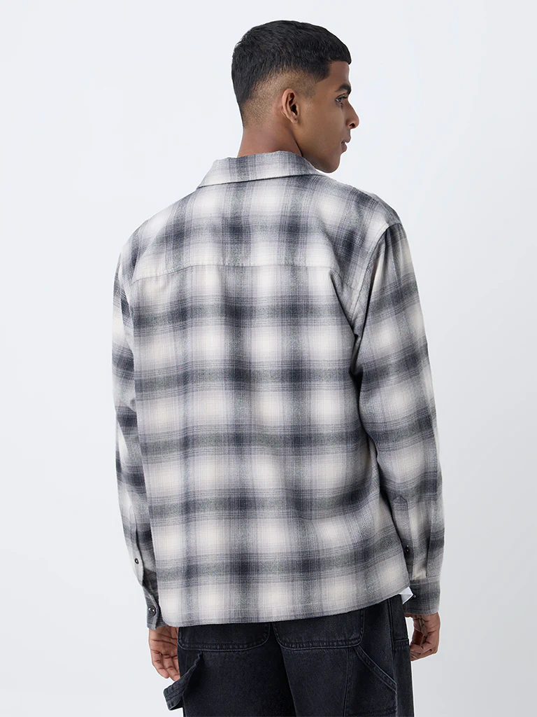 Nuon Black Check Pattern Relaxed-Fit Cotton-Blend Shirt - Image 4