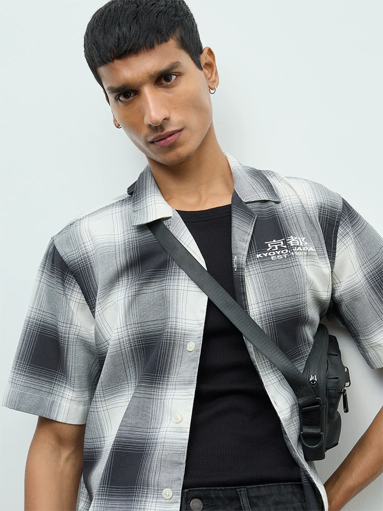 Nuon Black Checks Pattern Relaxed-Fit Cotton Shirt - Image 4