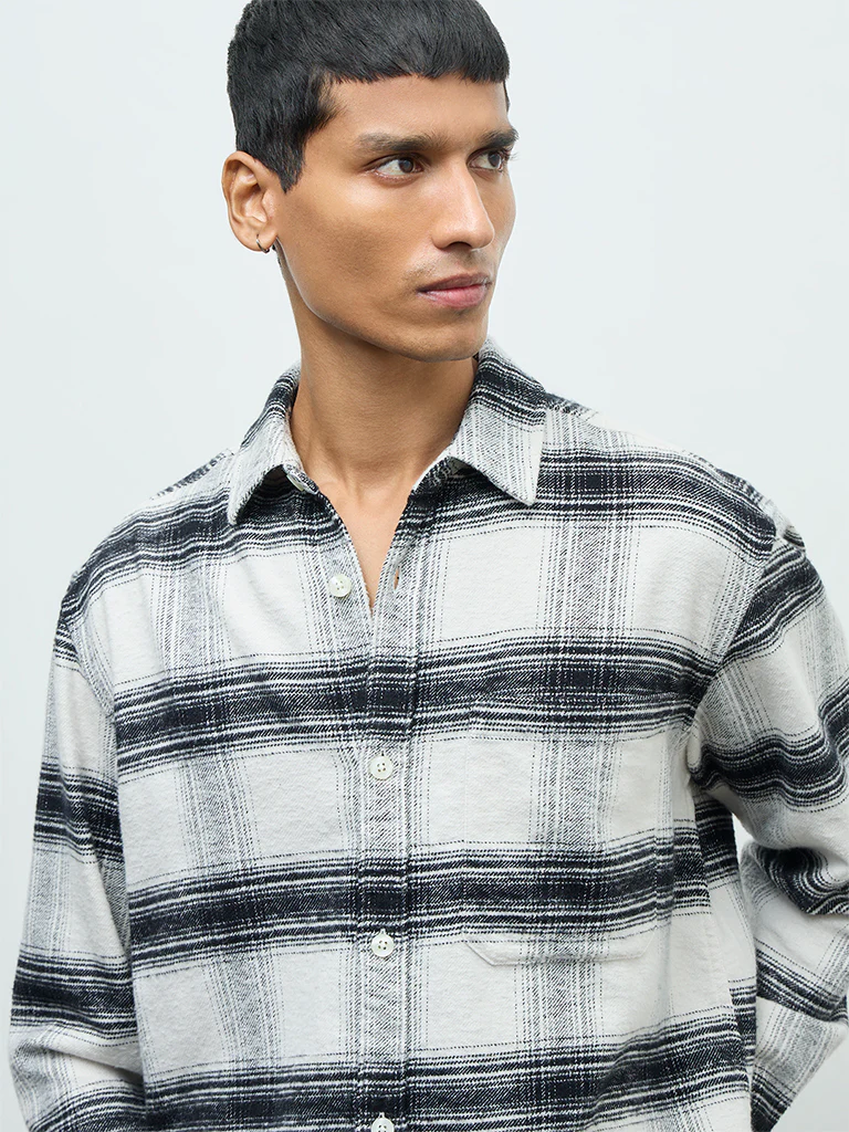 Nuon Black Checks Printed Relaxed-Fit Cotton Shirt - Image 3