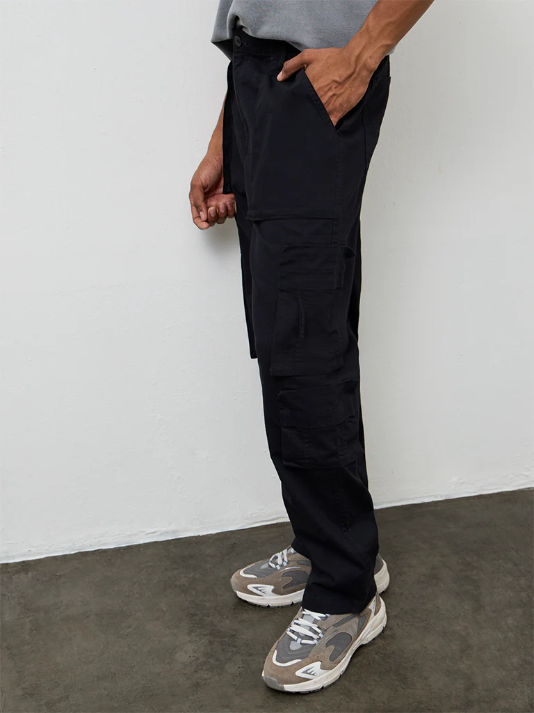 Nuon Black Relaxed-Fit Mid-Rise Cotton Cargo Pants - Image 3