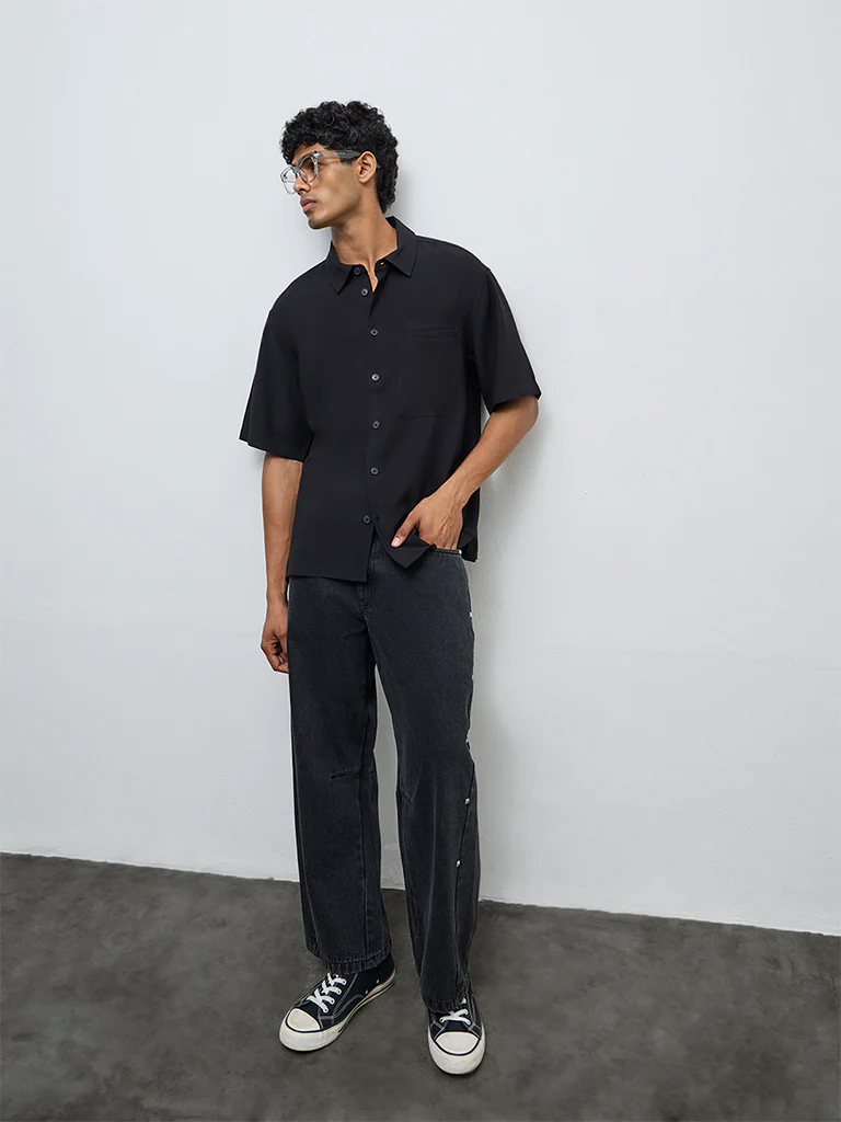 Nuon Black Solid Relaxed-Fit Shirt - Image 3