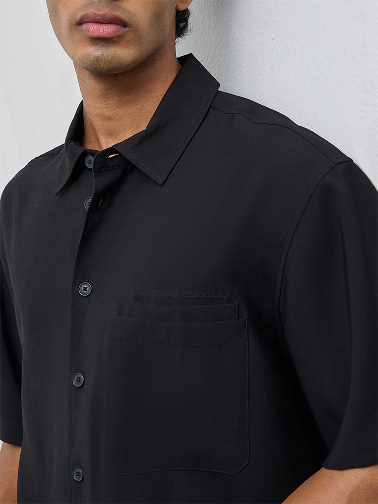 Nuon Black Solid Relaxed-Fit Shirt - Image 4