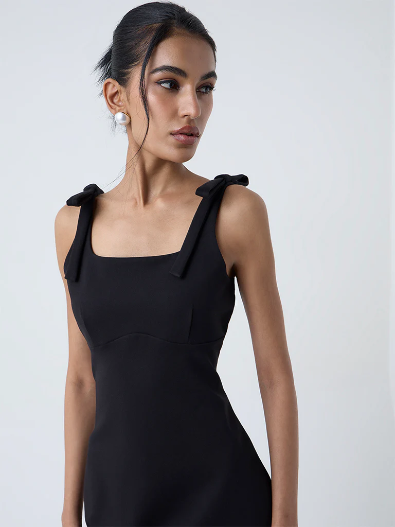 Nuon Black Solid Sheath Dress