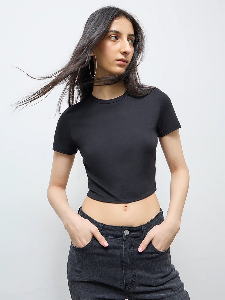 Nuon Black Solid T-Shirt - Image 2