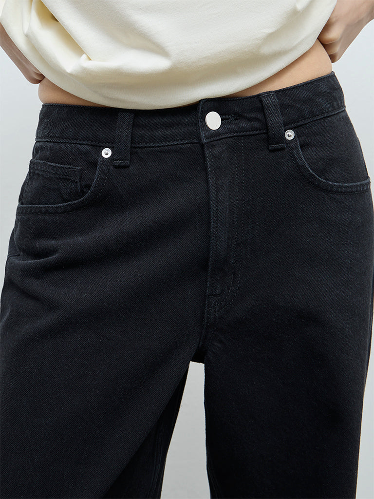 Nuon Black Straight-Fit High-Rise Cotton Jeans - Image 3