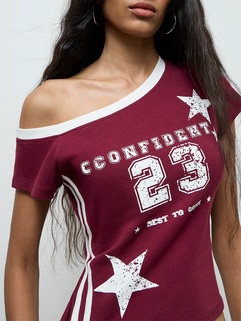 Nuon Burgundy Text Printed Cotton-Blend T-Shirt - Image 3