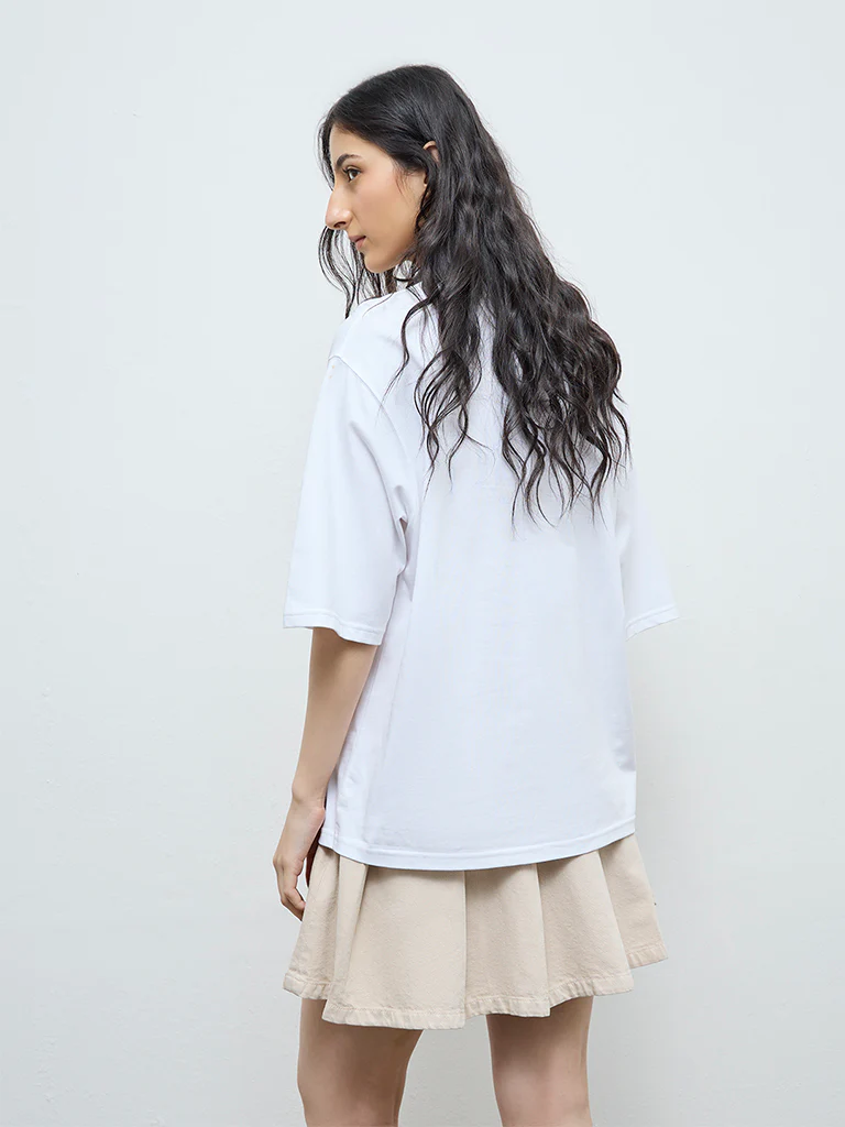 Nuon White Graphic Cotton T-Shirt - Image 4