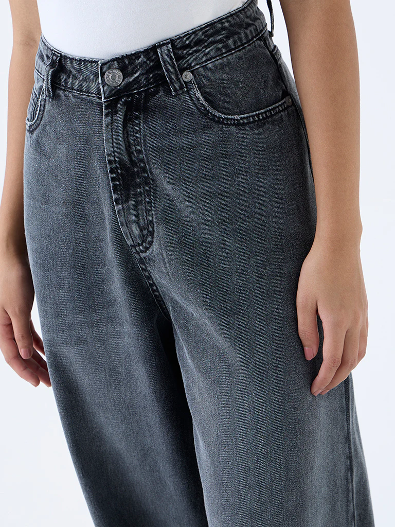Nuon Grey Faded High-Rise Jeans - Image 3