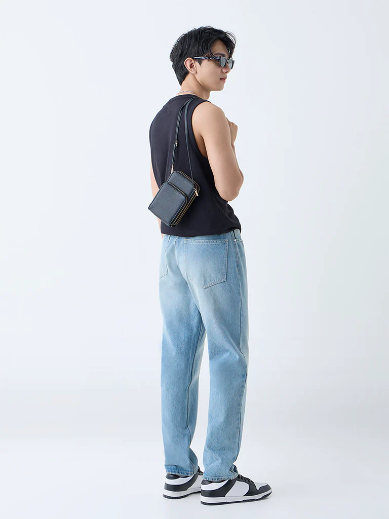 Nuon Light Blue Faded Relaxed-Fit Mid-Rise Jeans - Image 4