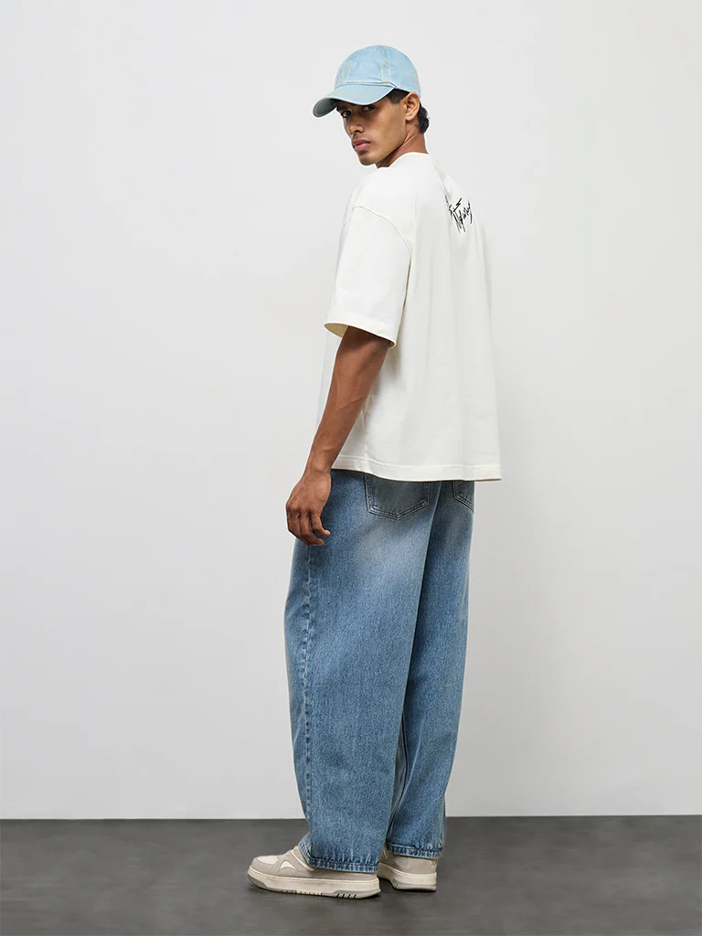 Nuon Light Blue Washed Relaxed-Fit Mid-Rise Jeans - Image 4