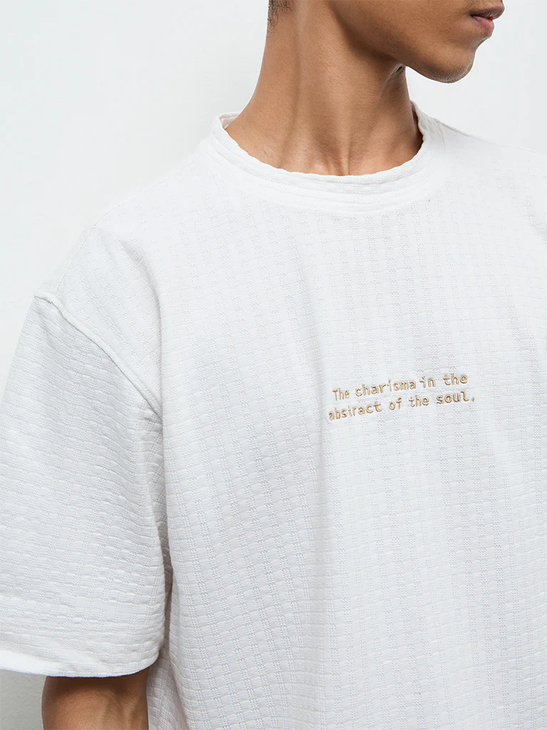 Nuon Off-White Floral Embroidered Relaxed-Fit Cotton T-Shirt - Image 3