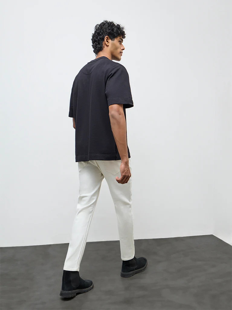 Nuon Off-White Hendrix-Fit Mid-Rise Jeans - Image 4