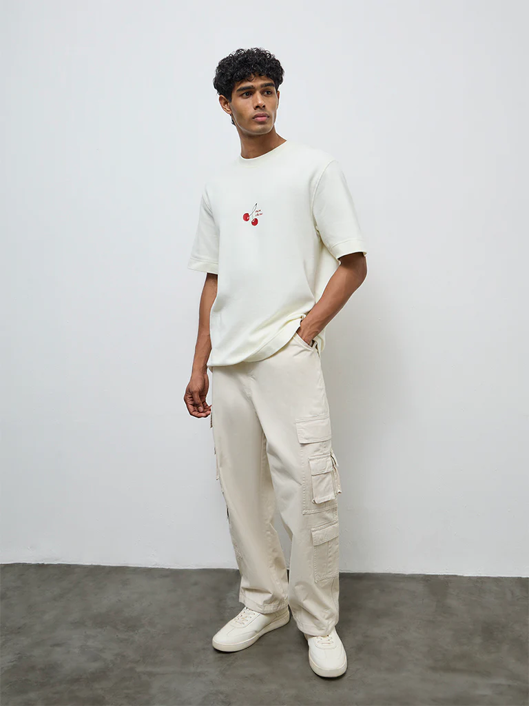 Nuon Off-White Relaxed-Fit Mid-Rise Cotton Cargo Pants
