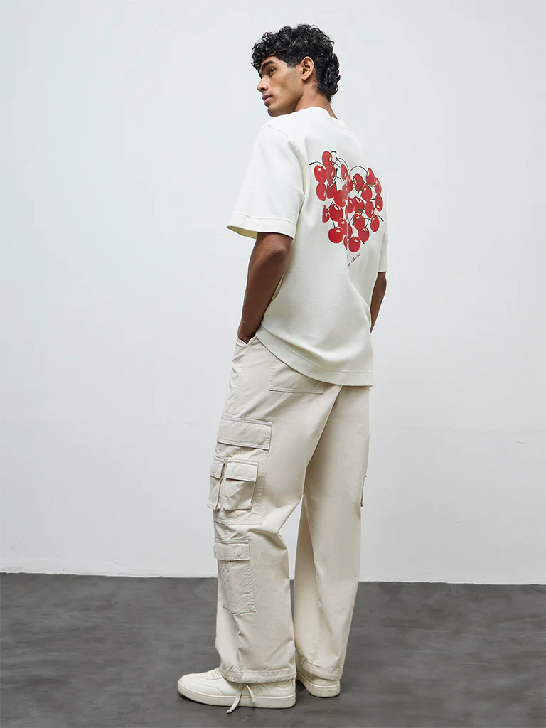 Nuon Off-White Relaxed-Fit Mid-Rise Cotton Cargo Pants - Image 4