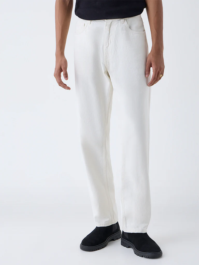 Nuon Off-White Relaxed-Fit Mid-Rise Jeans - Image 2