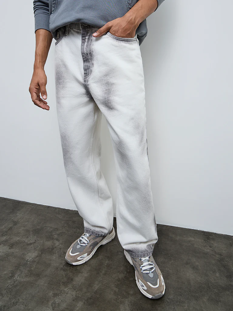 Nuon Off-White Relaxed-Fit Mid-Rise Jeans - Image 2