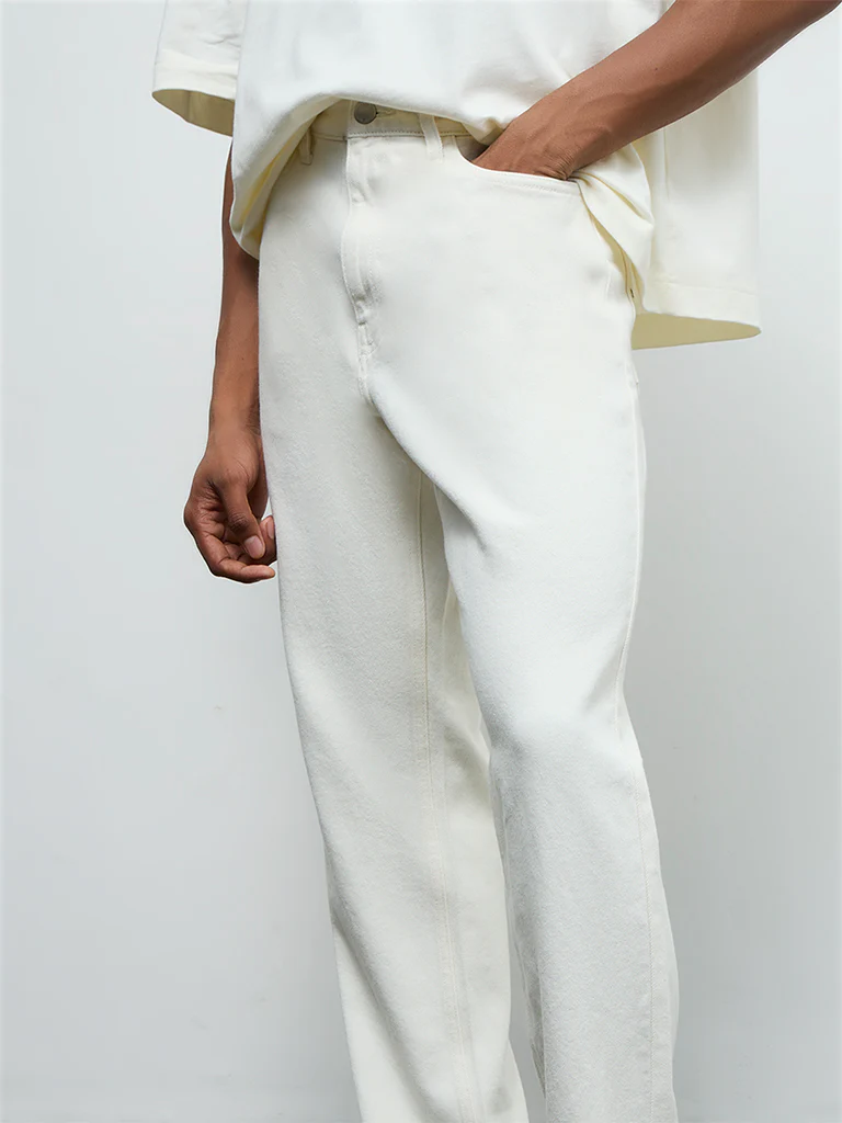 Nuon Off-White Relaxed-Fit Mid-Rise Jeans - Image 2