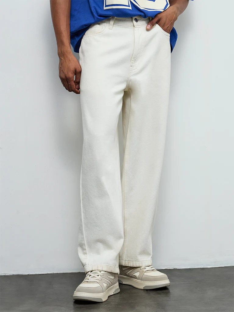 Nuon Off-White Relaxed-Fit Mid-Rise Jeans - Image 2