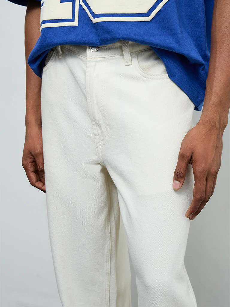 Nuon Off-White Relaxed-Fit Mid-Rise Jeans - Image 3