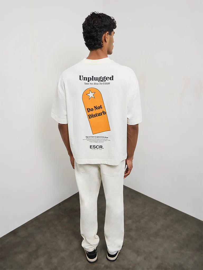 Nuon Off-White Text Printed Relaxed-Fit Cotton T-Shirt - Image 4
