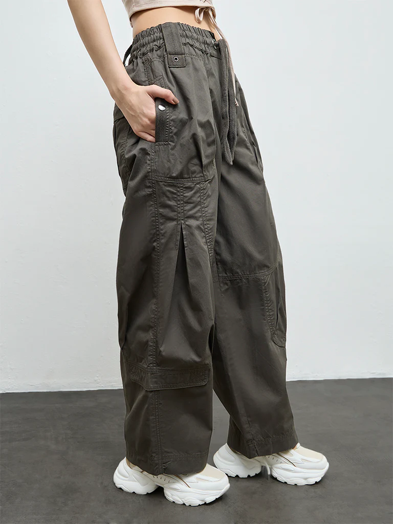 Nuon Olive Solid High-Rise Cotton Cargo Pants - Image 2