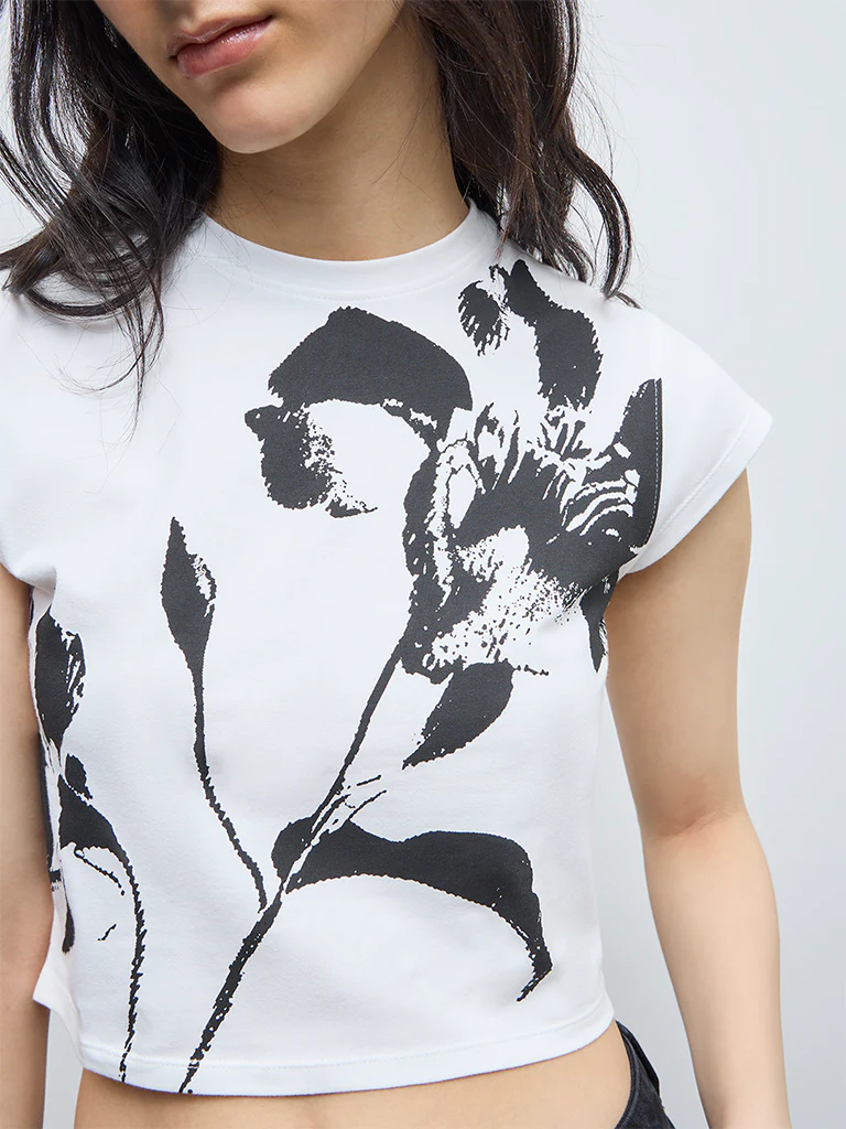 Nuon White Floral Design Cotton-Blend T-Shirt - Image 3