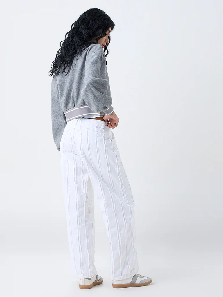 Nuon White Frayed High-Rise Jeans - Image 4