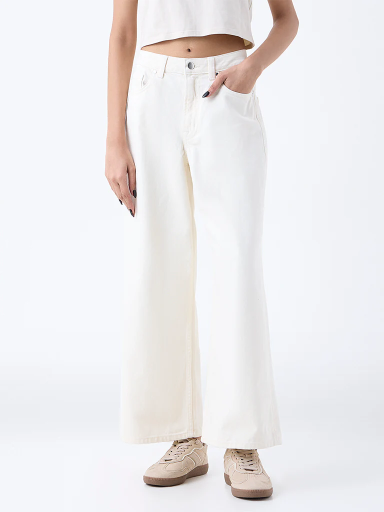 Nuon White Solid High-Rise Flared Jeans - Image 2