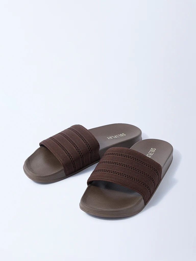 SOLEPLAY Brown Knit-Textured Pool Slides - Image 2