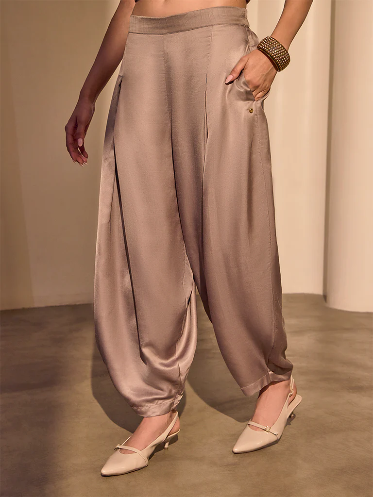 Solid Barrel-Leg Pants – Brown