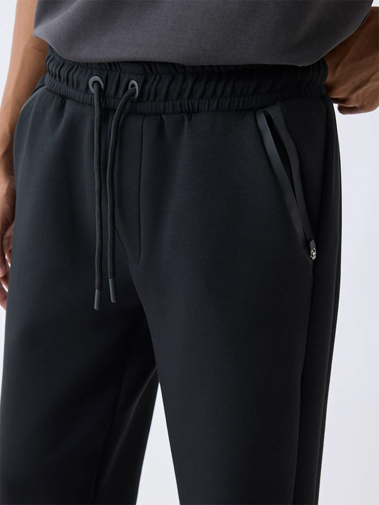 Studiofit Black Solid Relaxed-Fit Mid-Rise Track Pants - Image 4
