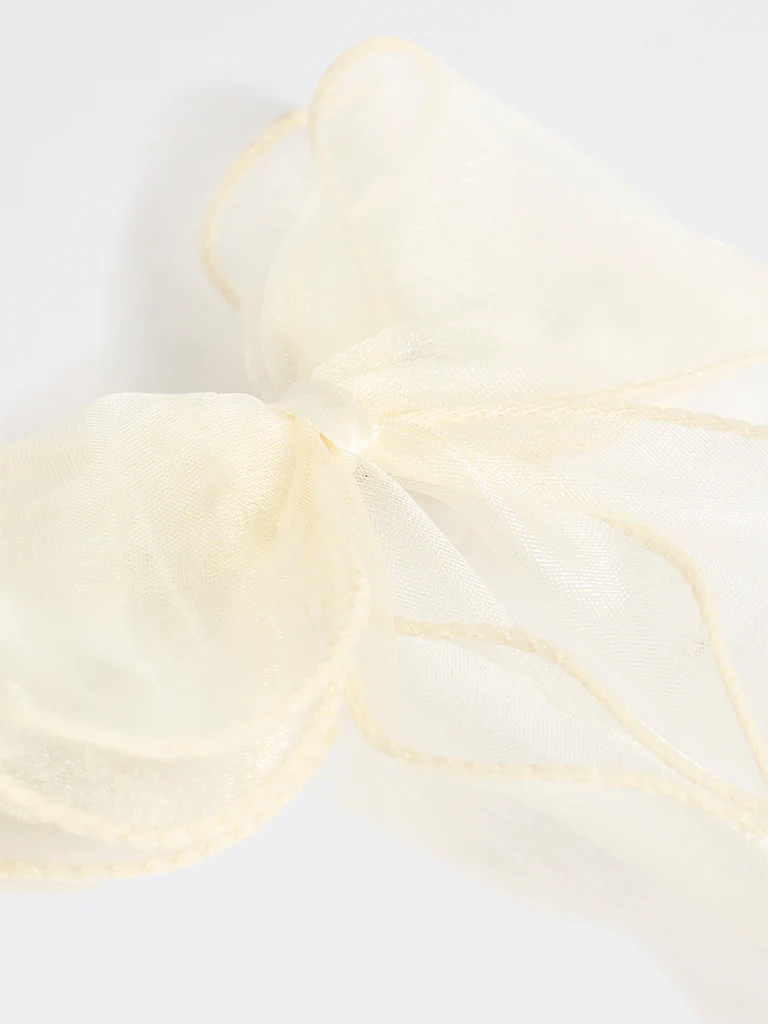 Studiowest Off-White Bow Clip - Image 3