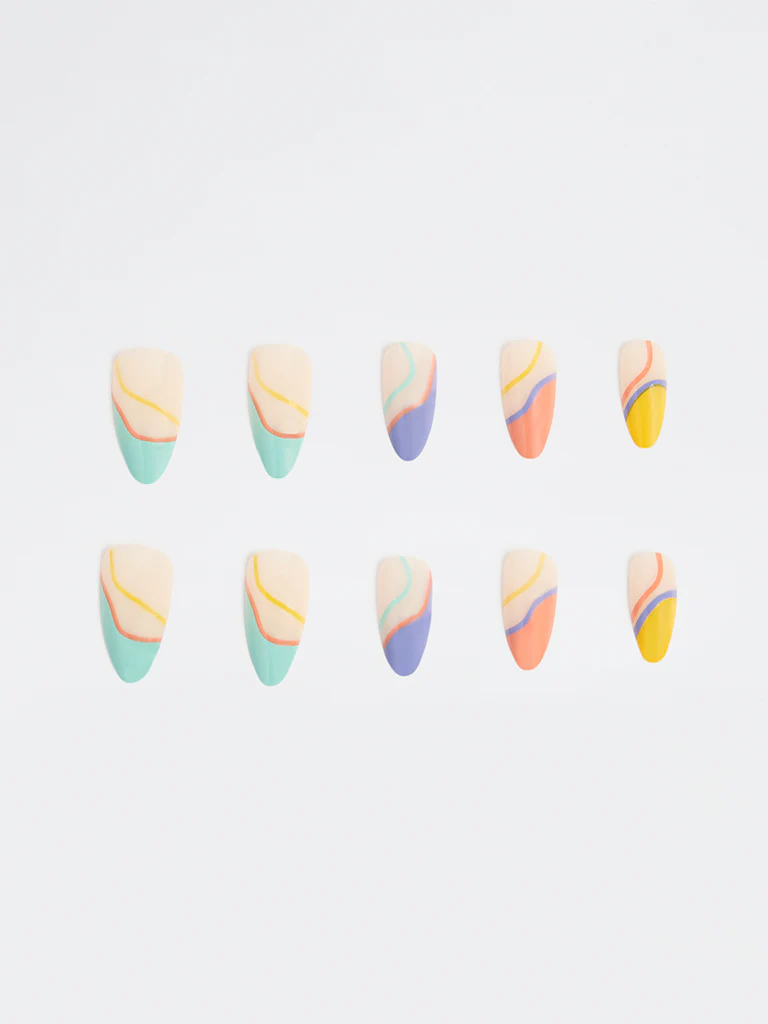Studiowest Press and Go Wavy Design Press-On Nail Set