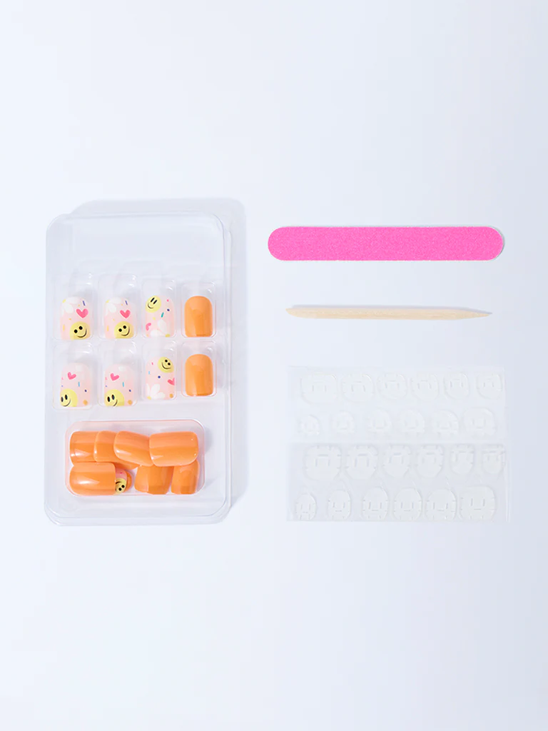 Studiowest Press & Go Emoji Reusable Press-On Nail Set - Image 2