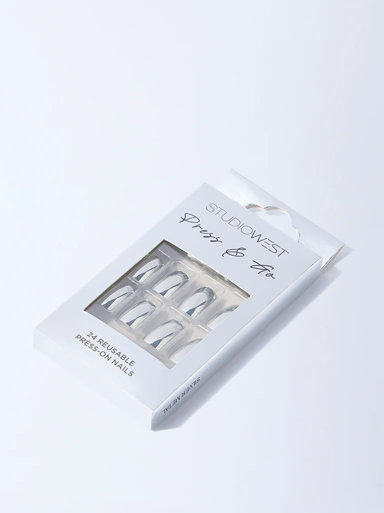Studiowest Silver Metal Press-On Nail Set - Image 3