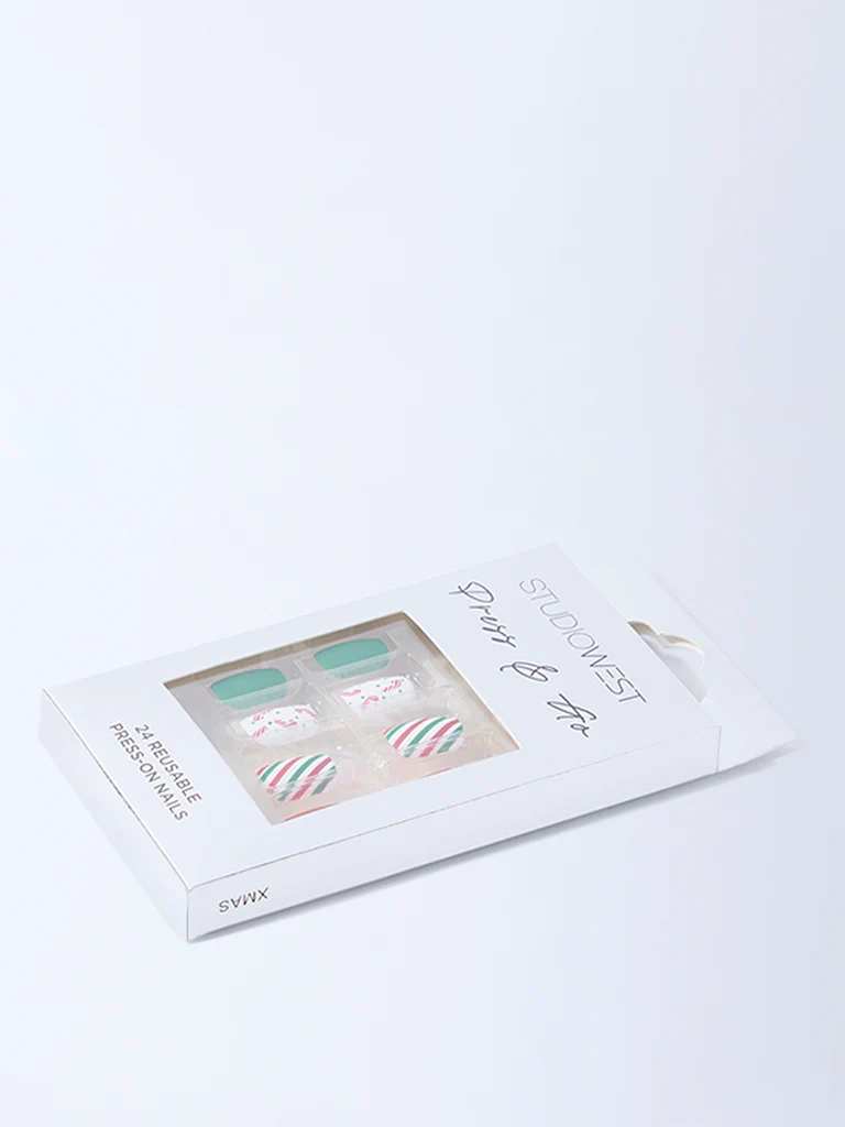 Studiowest X-Mas Themed Press-On Nail Set - Image 2