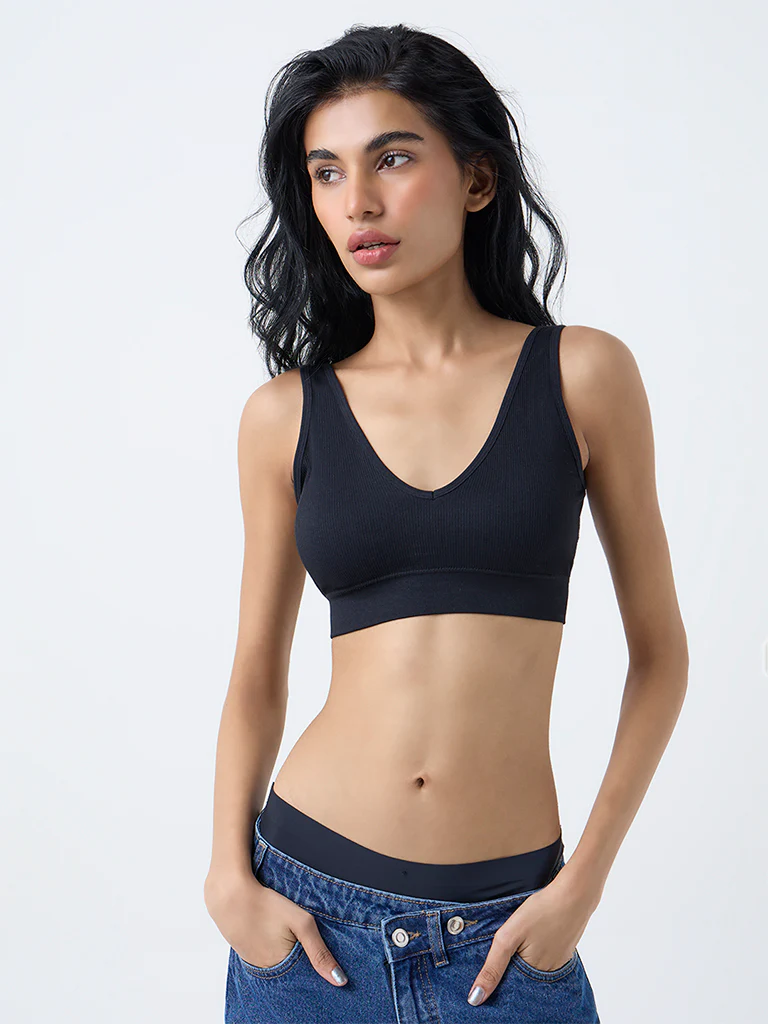 Superstar Black Ribbed-Textured Seam-Free Padded Bra