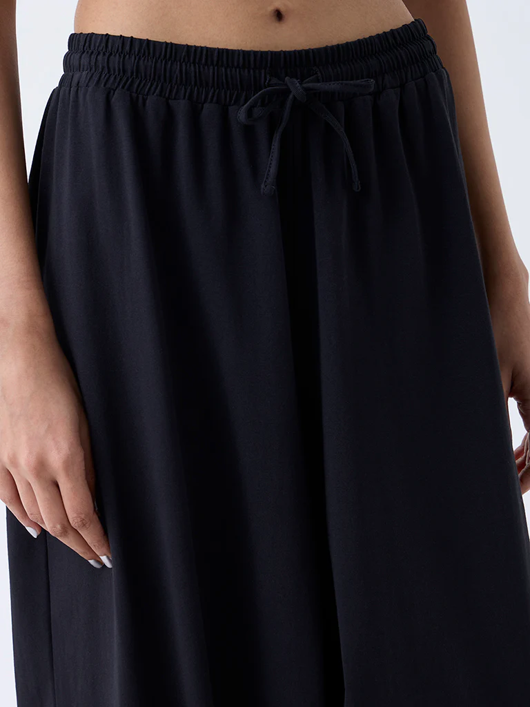 Superstar Black Solid High-Rise Cotton-Blend Joggers - Image 3