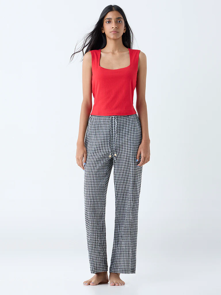 Superstar Red Solid Cotton-Blend Tank Top