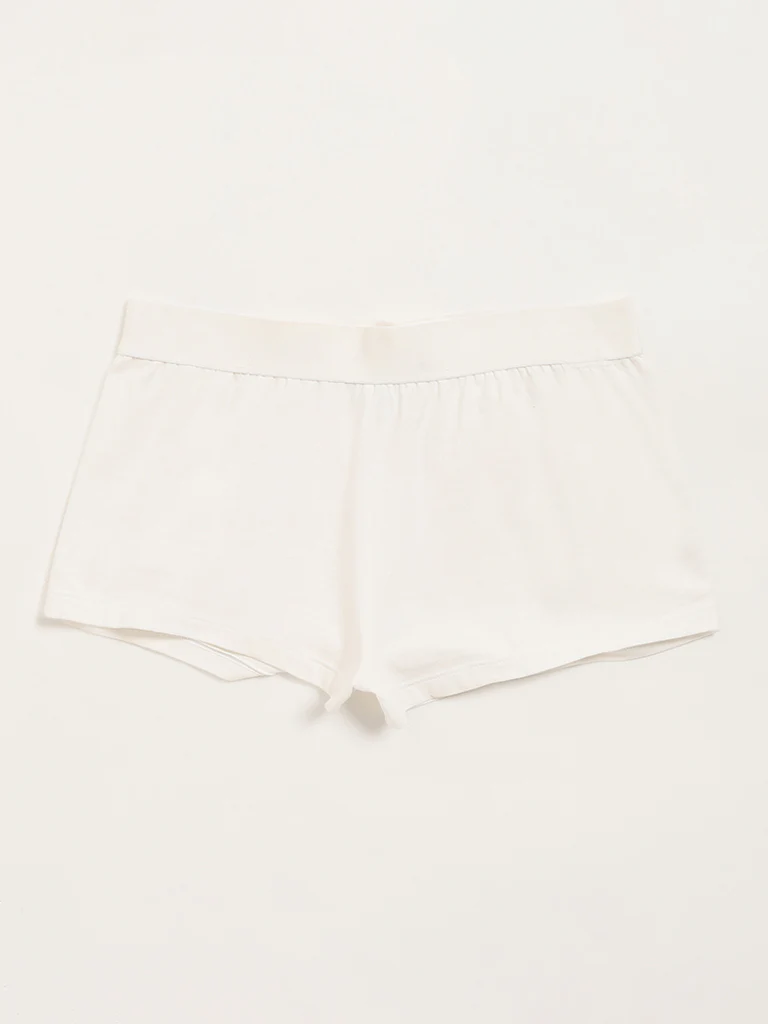 Superstar White Solid Boy Shorts Cotton-Blend Briefs - Image 5