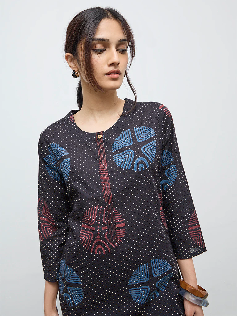 Utsa Black Badla Printed Cotton Straight Kurta - Image 3