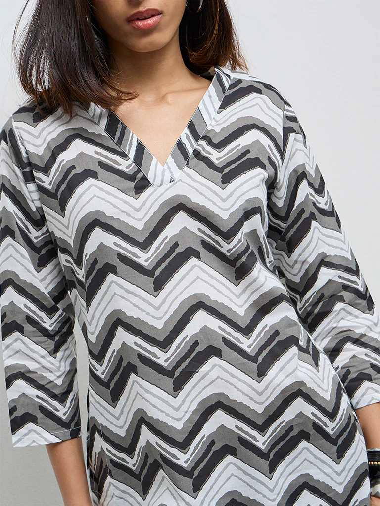 Utsa Black Chevron Cotton Straight Kurta - Image 3
