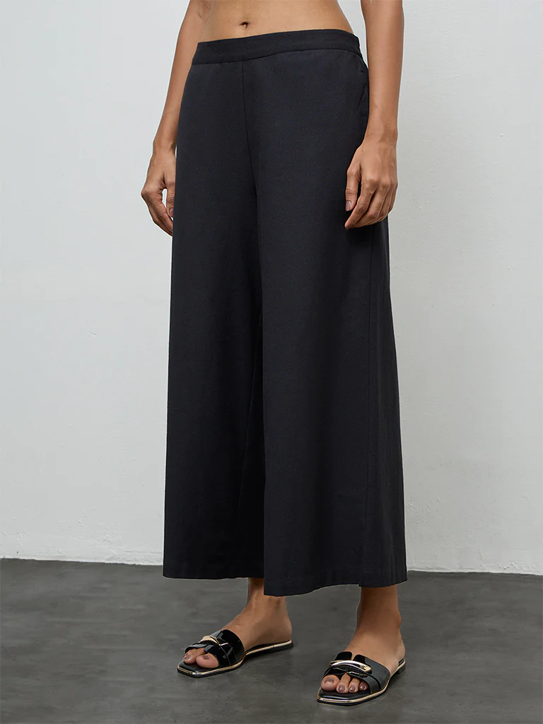 Utsa Black Cotton-Blend Pants