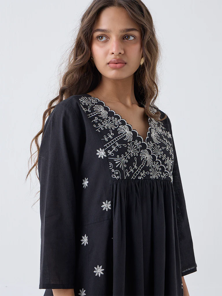 Utsa Black Embroidered Anarkali Cotton Kurta - Image 3