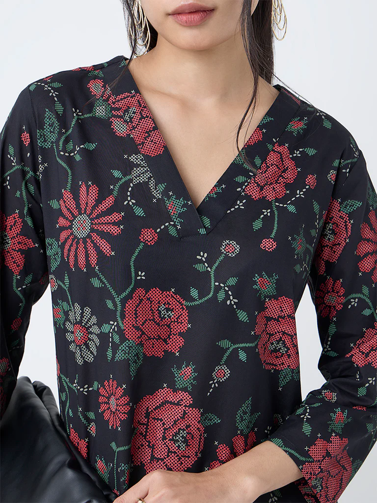 Utsa Black Floral Design Straight Cotton Kurta - Image 3