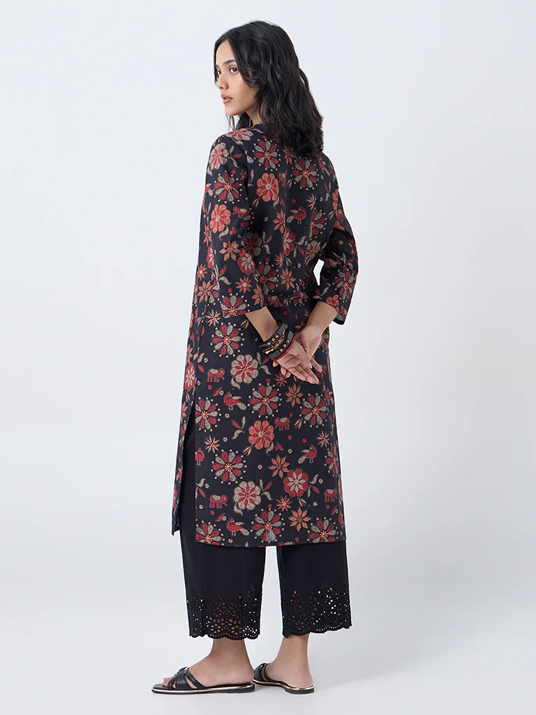 Utsa Black Floral Detailed Straight Cotton Kurta - Image 4