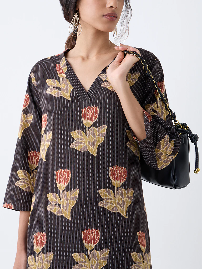 Utsa Black Floral Pattern Cotton-Blend Straight Kurta - Image 3