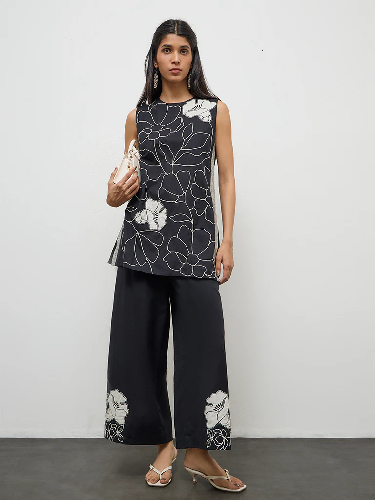 Utsa Black Floral Printed Cotton-Blend Pants - Image 2